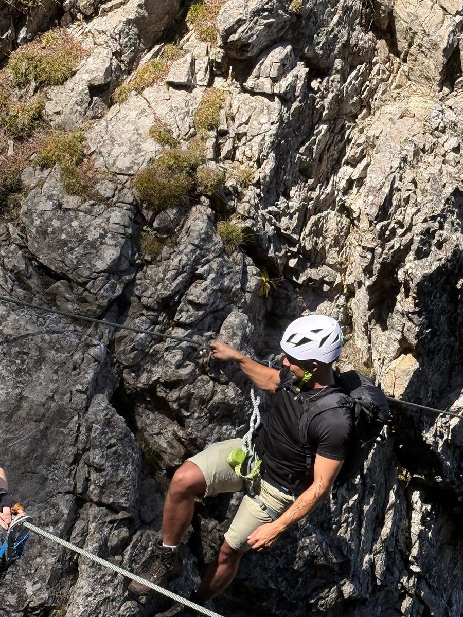 Kilian Kunkel beim Klettern in den Alpen – Webdesigner aus München